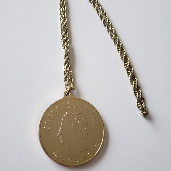 Caesars Palace Gold Tone Las Vegas Medal Necklace - Picture 4 of 5